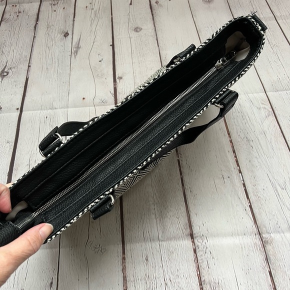 Miles of Style Purse - Picture 3 of 5